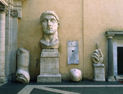 Frammenti di una statua colossale di Costantino il Grande da Roman